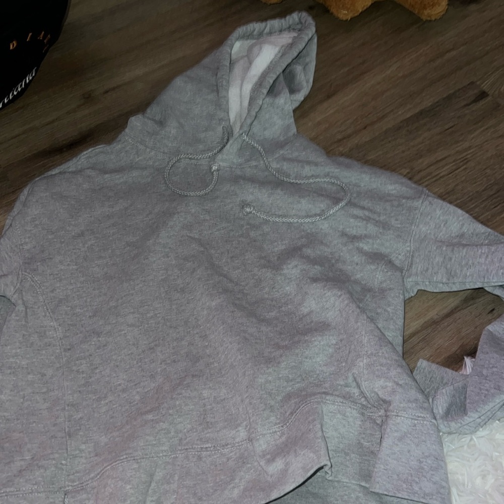 Grey cropped hoodie